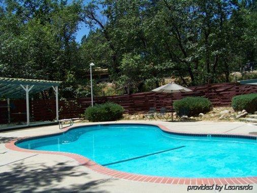 Motel Golden Chain Grass Valley