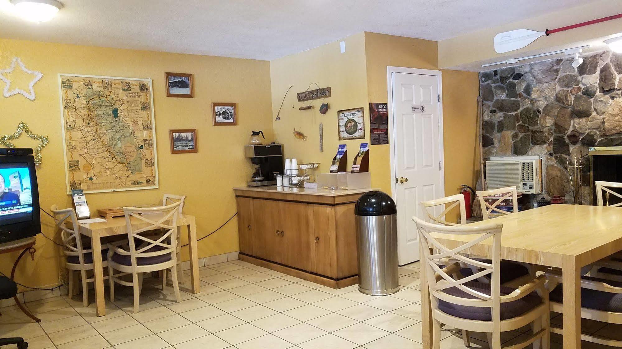 Golden Chain Motel 2*